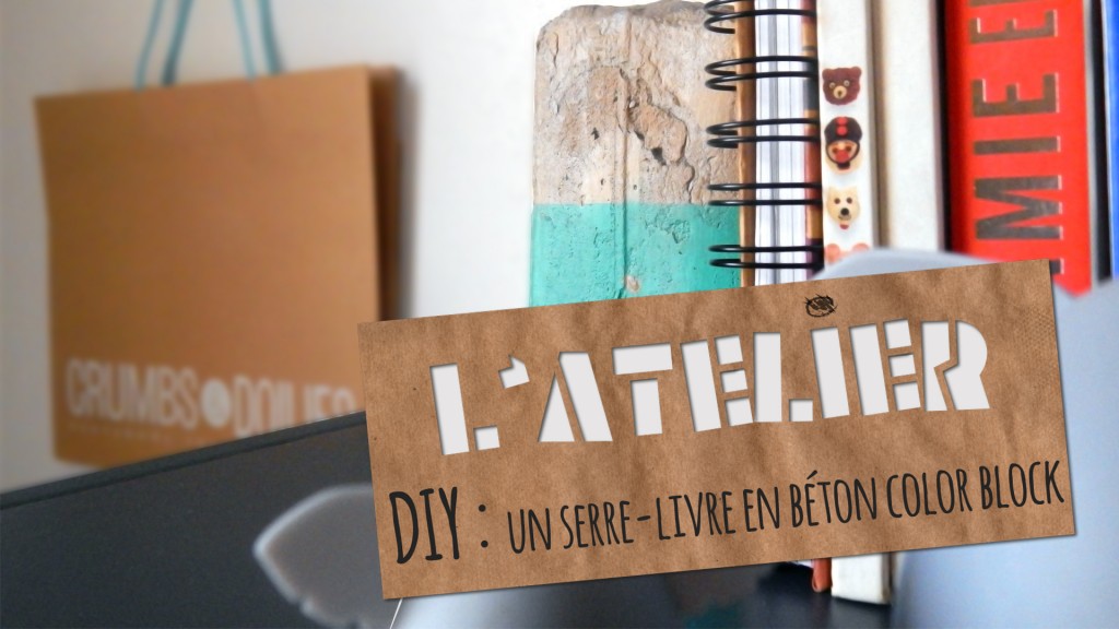 DIY : un serre-livre en béton color block